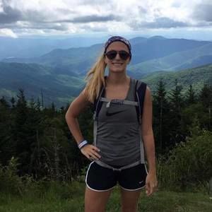 Meet your Posher, Alyssa